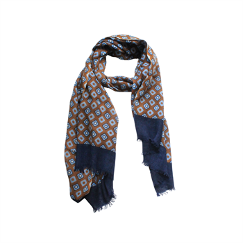 El Yapımı Kare Desenli Yün Şal