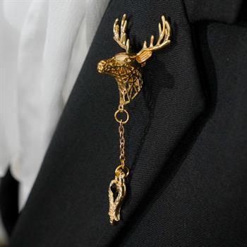 Geyik Figürlü Yaka Broşu