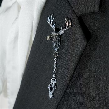 Geyik Figürlü Yaka Broşu