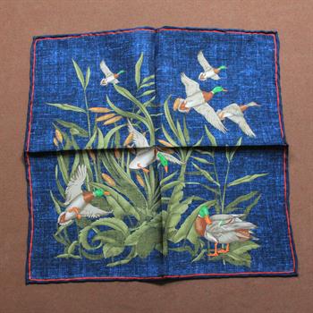 Kaz Desenli İpek Cep Mendili 