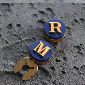 Kişiye Özel Harfli Geçmeli Kol Düğmesi