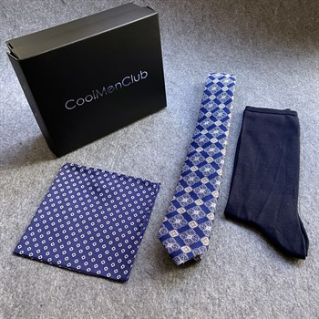 Kravat Cep Mendili Çorap Hediye Seti