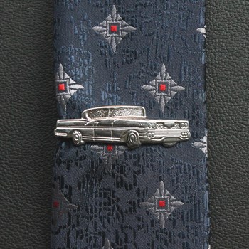 Araba Şekilli Kravat İğnesi