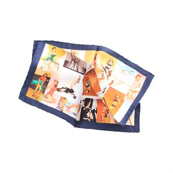 Manken Desenli İpek Cep Mendili 