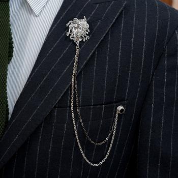 Medusa Figürlü Ceket Yaka İğnesi