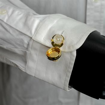 Medusa Figürlü Geçmeli Kol Düğmesi 