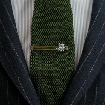 Medusa Figürlü Kravat İğnesi