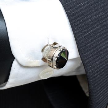 Siyah Taşlı Geçmeli Kol Düğmesi 