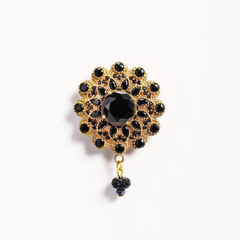 Siyah Taşlı Ceket Yaka Broşu