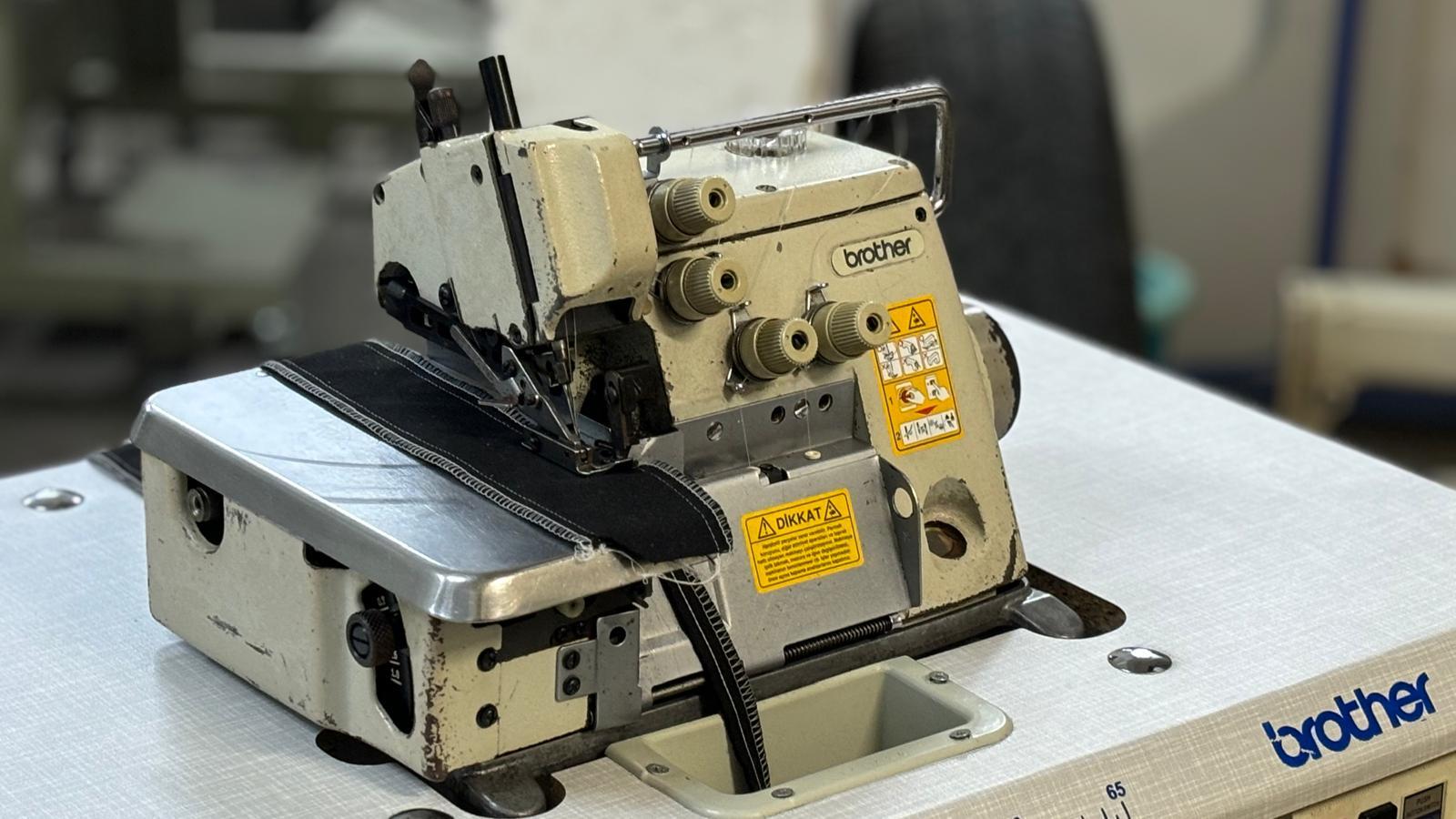DA-KA Makina | BROTHER 551 Serisi 5 İplik Overlok Dikiş Makinası