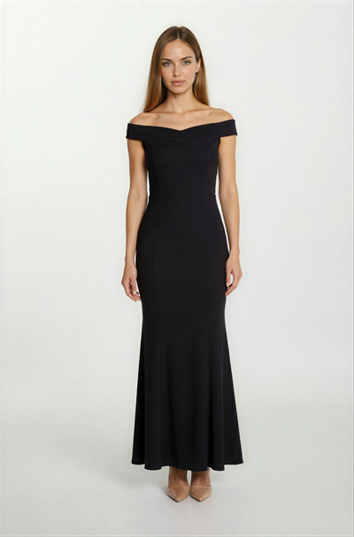 Agrio Eteği Yırtmaçlı Uzun Abiye Elbise SİYAH