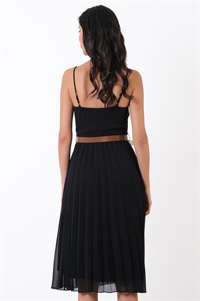 Conetta Piliseli Etekli V Yaka Askılı Elbise SİYAH