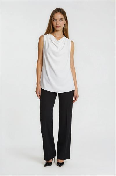 Degaje Yaka Omuz İncili Drapeli Kolsuz Bluz EKRU