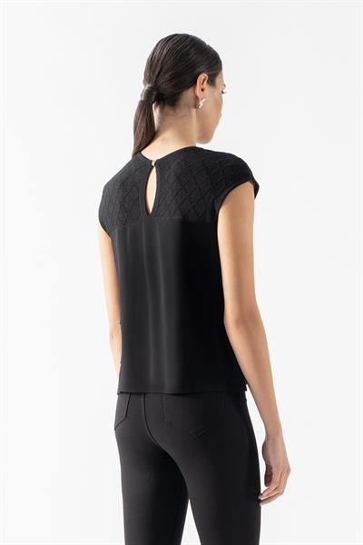 Diodora Yuvarlak Yaka Kolsuz Triko SİYAH