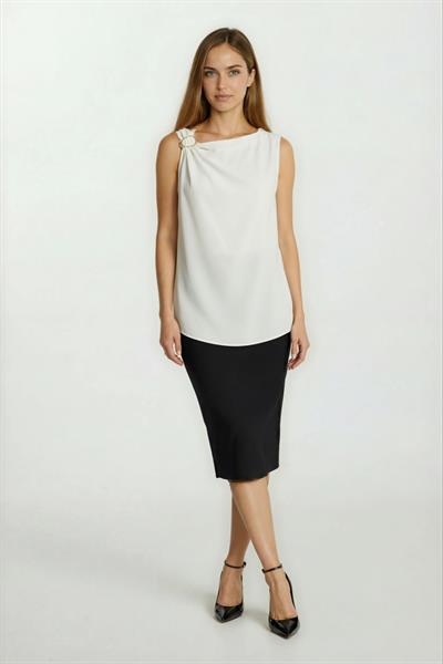 Drapeli Omuz Tokalı Asimetrik Yaka Bluz EKRU