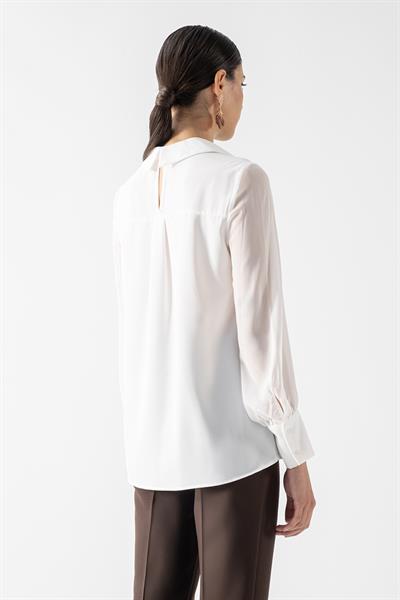 Drusiano Erkek V Yaka Kollar Şifon Fiyonk Aksesuar Detaylı Gömlek EKRU