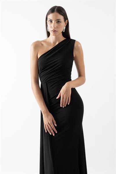 Fawcett Tek Omuz Bele Oturan Yandan Şal Detaylı Uzun Abiye Elbise SİYAH