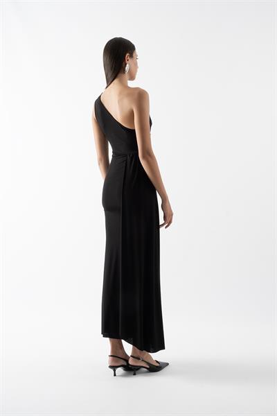 Fawcett Tek Omuz Bele Oturan Yandan Şal Detaylı Uzun Abiye Elbise SİYAH