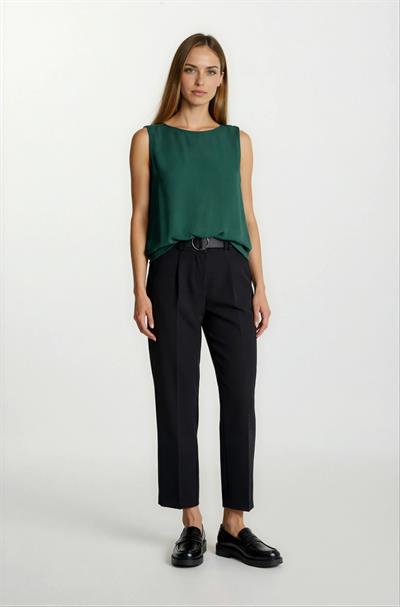 Genuina Pileli Dar Paça Pantolon SİYAH