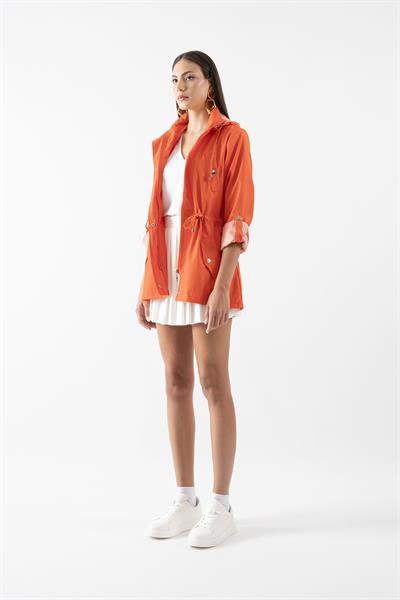 Goudot Kapüşonlu Mevsimlik Parka – Beli Büzgülü, Çıtçıt Detaylı TURUNCU