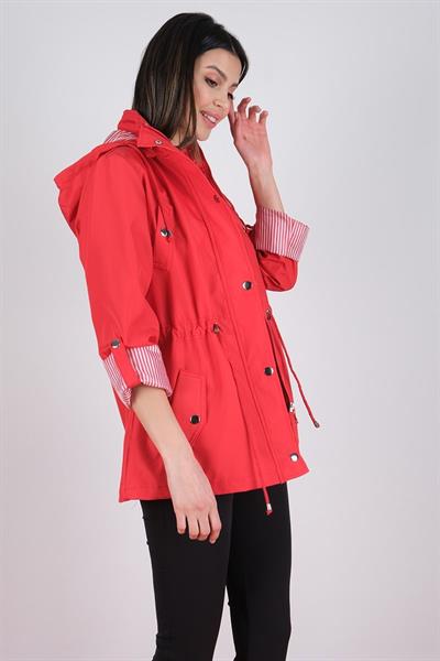 Goudot Kapüşonlu Mevsimlik Parka – Beli Büzgülü, Çıtçıt Detaylı KIRMIZI