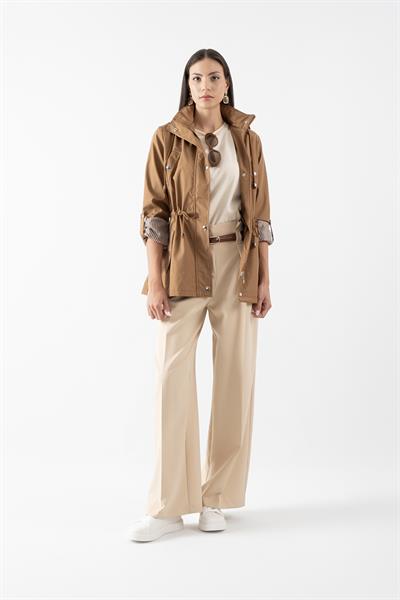 Goudot Kapüşonlu Mevsimlik Parka – Beli Büzgülü, Çıtçıt Detaylı TABA