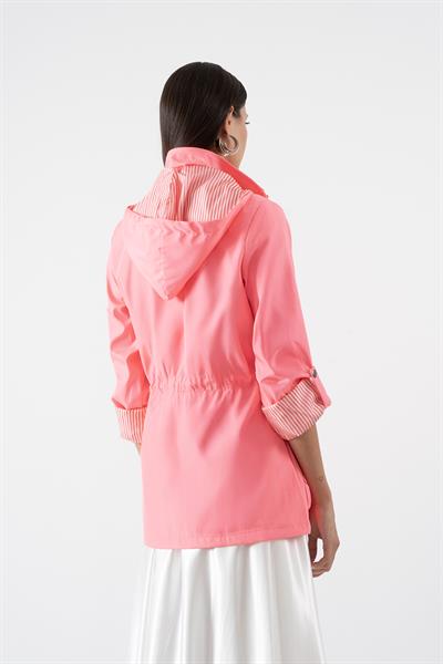 Goudot Kapüşonlu Mevsimlik Parka – Beli Büzgülü, Çıtçıt Detaylı PEMBE