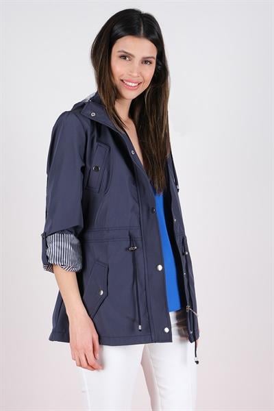 Goudot Kapüşonlu Mevsimlik Parka – Beli Büzgülü, Çıtçıt Detaylı LACİVERT