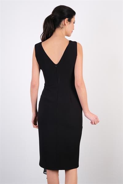 İnelda Kruvaze Yaka Bel Aksesuar Detaylı Midi Abiye Elbise SİYAH