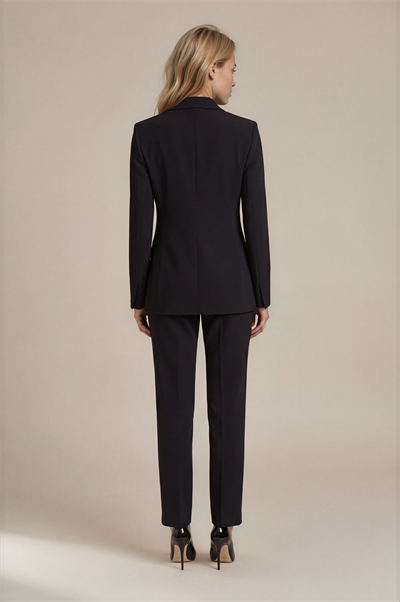 Klasik Yaka Tek Düğmeli Bele Oturan Blazer Ceket SİYAH