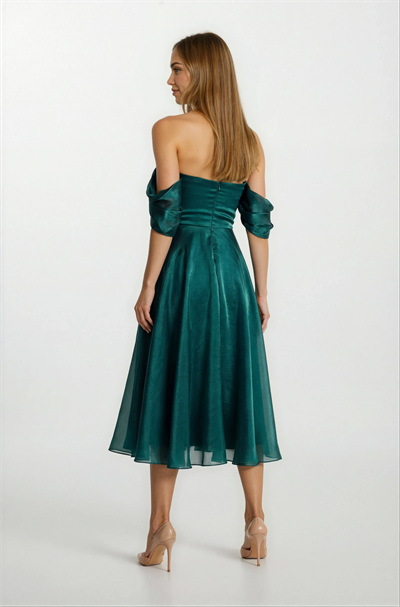 Lisandra Düşük Omuz Uzun Abiye Elbise ZÜMRÜT