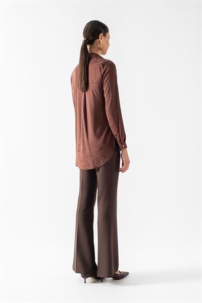 Ormeo Erkek Yaka Zebra Desen Klasik Gömlek KAHVE