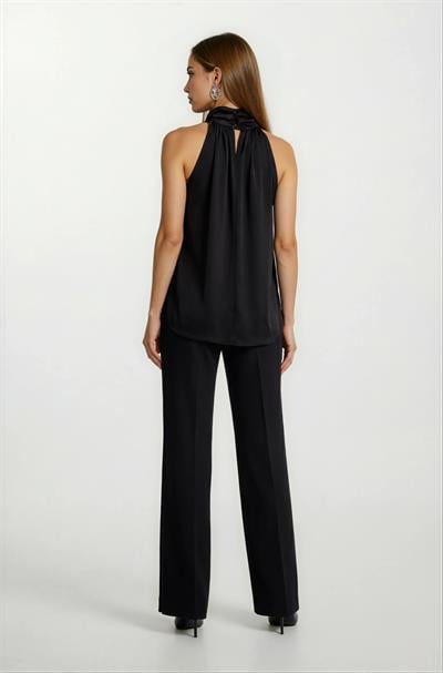 Osmelia Dik Yaka Kolsuz Bluz SİYAH