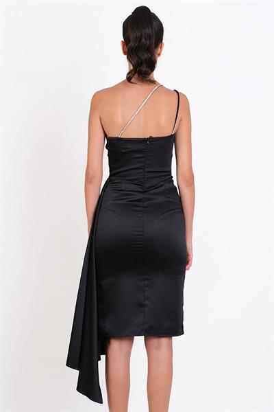 Pantaleo Taş Aksesuar Askılı Asimetrik Yaka Yırtmaçlı Kısa Abiye Elbise SİYAH