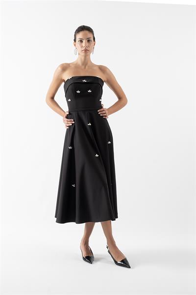 Peltz Straplez Yaka Kloş Taş İşleme Detaylı Kısa Abiye Elbise SİYAH