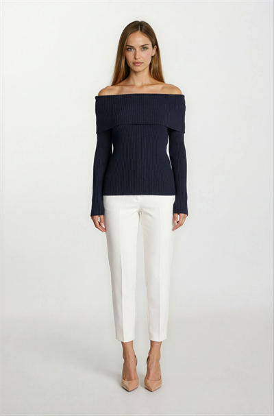 Radcliffe Madonna Yaka Uzun Kol Triko SİYAH