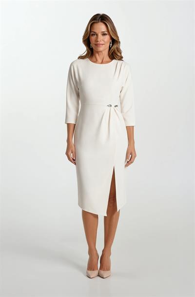 Rinalda Omuzda Pile Belinde İğne Detaylı Yırtmaçlı Elbise KREM