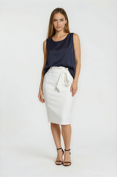 Rocchetti Kolsuz Yuvarlak Yaka Bluz SİYAH