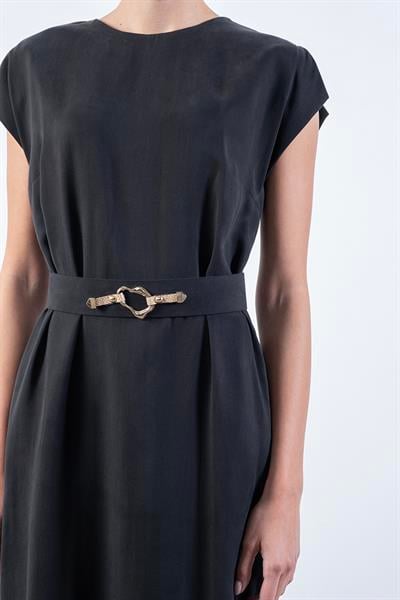 Rowland Bisiklet Yaka Yanları Omuzları Yırtmaçlı Kemerli Elbise SİYAH