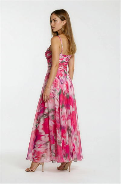 Safina İnce Askılı Göğüs Piliseli Straplez Yırtmaçlı Uzun Abiye Elbise FUŞYA