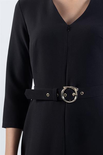 Tigerman V Yaka Fermuarlı Önde Yırtmaçlı Kemerli Elbise SİYAH