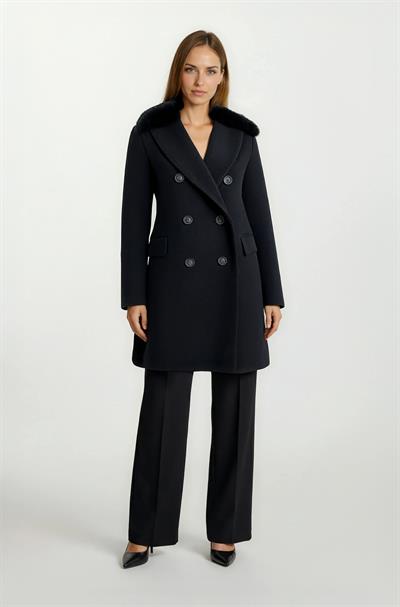 Tortorella Yakası Peluş Kaban SİYAH