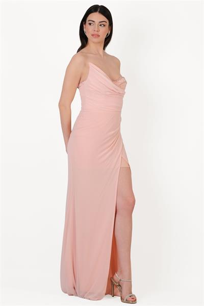 Vangelista Straplez Yaka Drapeli İşlemeli Yırtmaçlı Uzun Abiye Elbise PUDRA