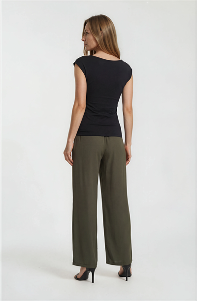 Yan Drape Detaylı Kayık Yaka Bluz SİYAH