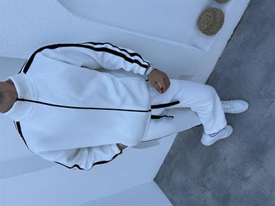 3 İplik Şardonlu Şerit Detaylı Takım Beyaz