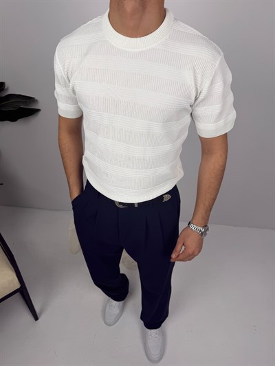 Bisiklet Yaka Şeritli Tişört Beyaz