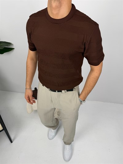 Bisiklet Yaka Şeritli Tişört Kahve