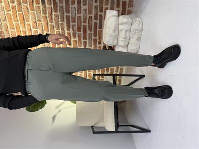 Dil Detaylı Boyfriend Kalıp Duble Paça Kumaş Pantolon Çağla Yeşili