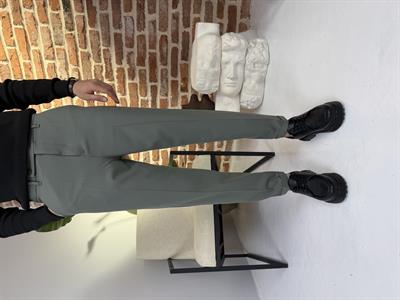 Dil Detaylı Boyfriend Kalıp Duble Paça Kumaş Pantolon Çağla Yeşili