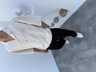 Nakış İşlemeli Apaş Yaka Kısa Kol Gömlek bej